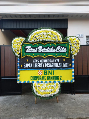 Papan Bunga Duka di Tayando Tam