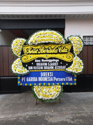 Papan Bunga Duka di Tayando Tam