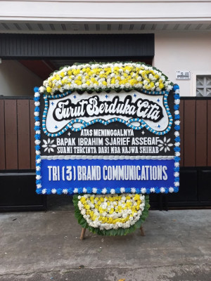 Papan Bunga Duka di Tayando Tam